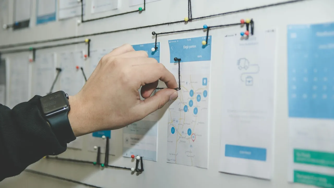 Collaboration étroite sur des plannings de production et des contrats artistiques
